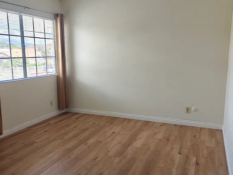 8280 Rush St — Photo 15
