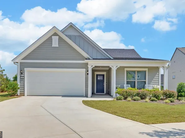 2457 Naples St, Hoschton, GA 30548