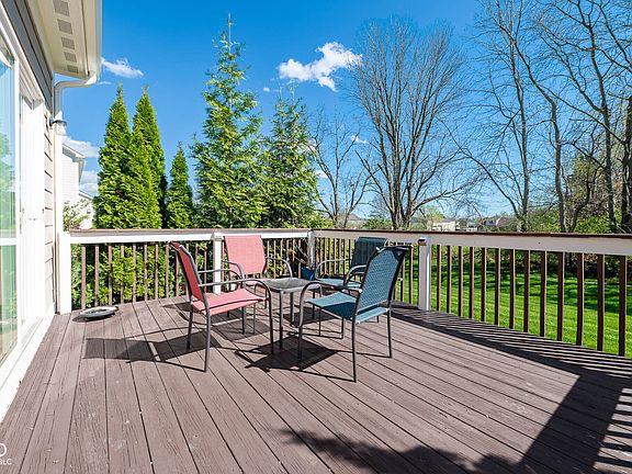 5th image of 1325 Brentford Ln