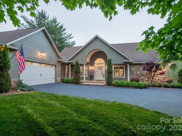 214 River Knoll Dr, Jefferson, NC 28640