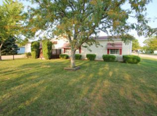 8541 Fig Tree Ln, Roscoe, IL 61073