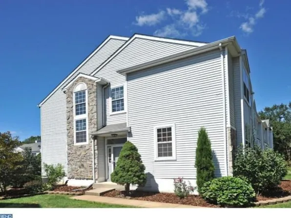 115 Buttonwood Dr, Collegeville, PA 19426