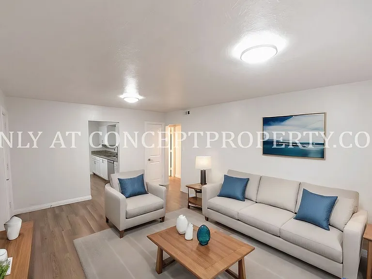 943-971 Chapel Dr — Photo 30