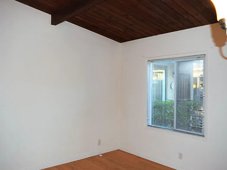 267-69 Barbara Ave #1 — Photo 6