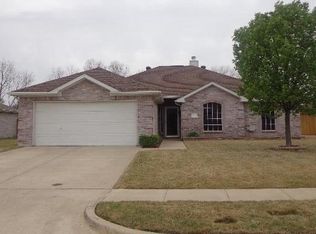 208 Canyon Lake Dr, Wylie, TX 75098