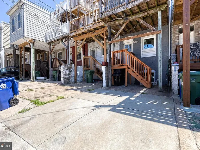 724 S Curley St — Photo 18
