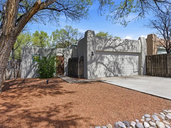 265 Camino De La Sierra, Santa Fe, NM 87501
