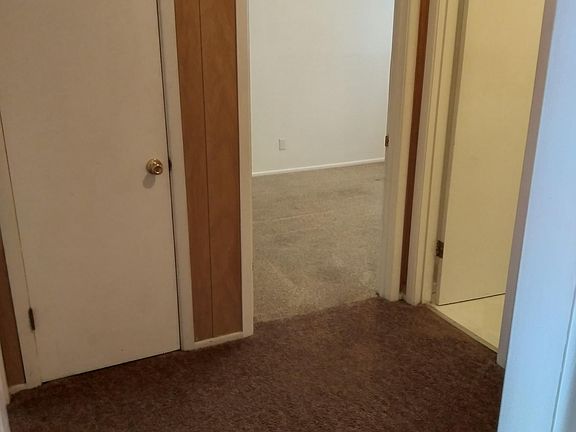 5th image of 511 S Avenue D