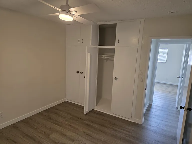 10714 La Reina Ave #4 — Photo 12