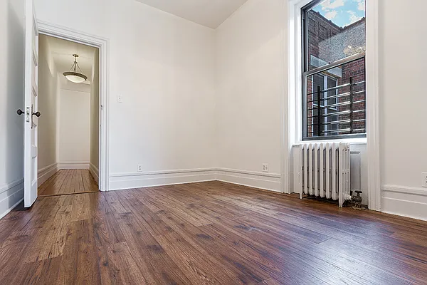 Rented by Dixon Advisory USA Inc. | media 30