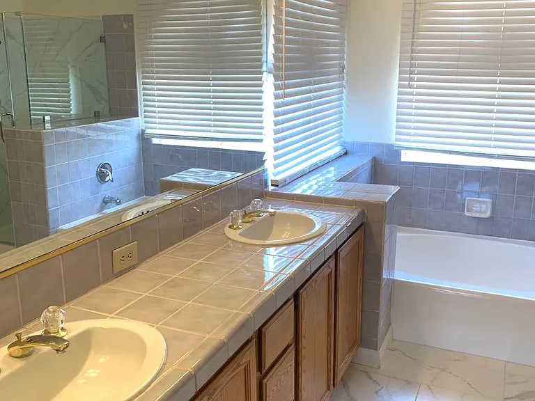 1910 Guinn Dr — Photo 10