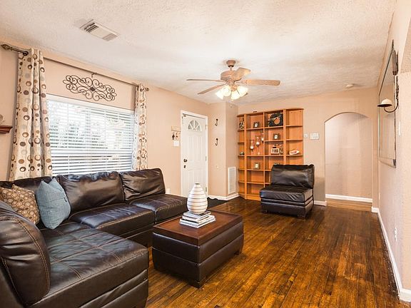 2nd image of 1012 Avenue M