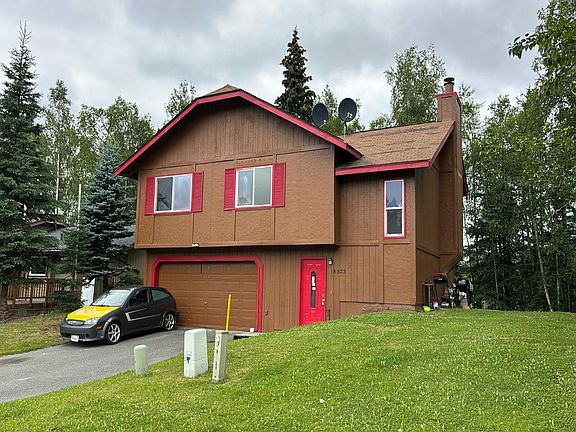 2nd image of 18323 Gavin Cir