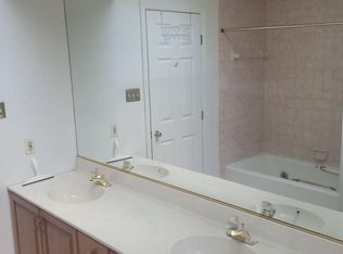 8027 Orchard View Ln, Fogelsville, PA 18051