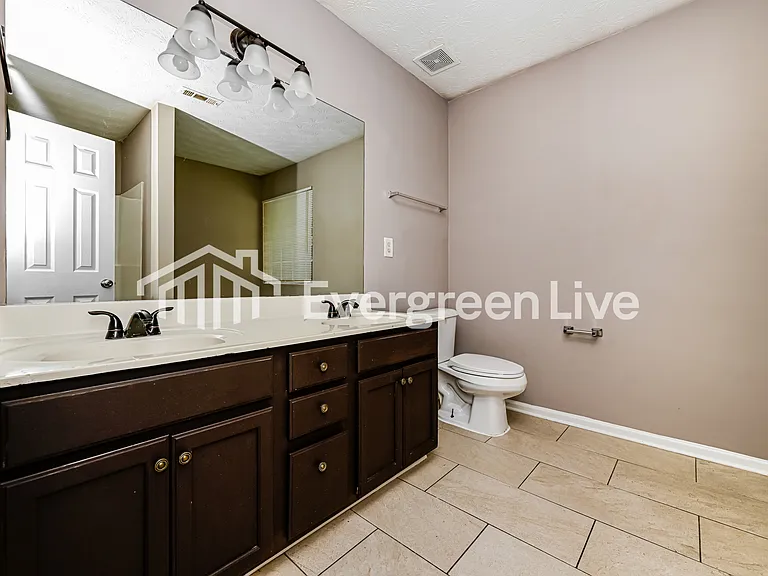 2053 Oak Terrace Dr SE — Photo 12