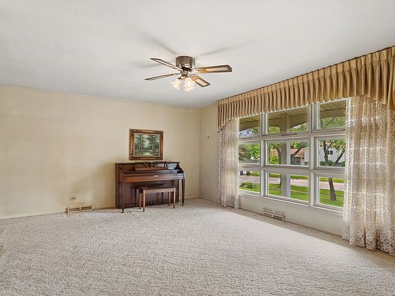 4th image of 2814 Cooper Ct