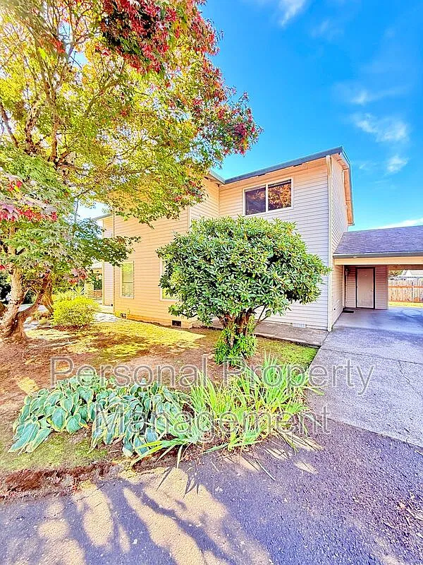2 bed, 1.5 bath, 1204 sqft, $1,495 — Photo 1