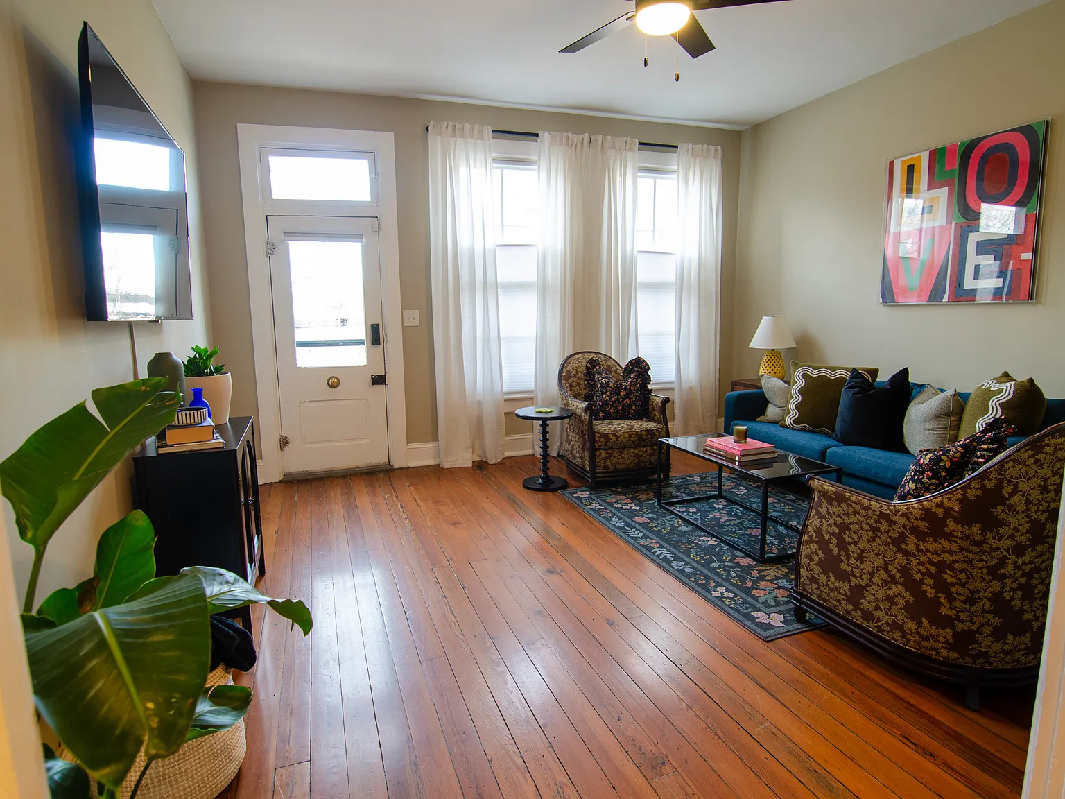 607 Lord St — Photo 2
