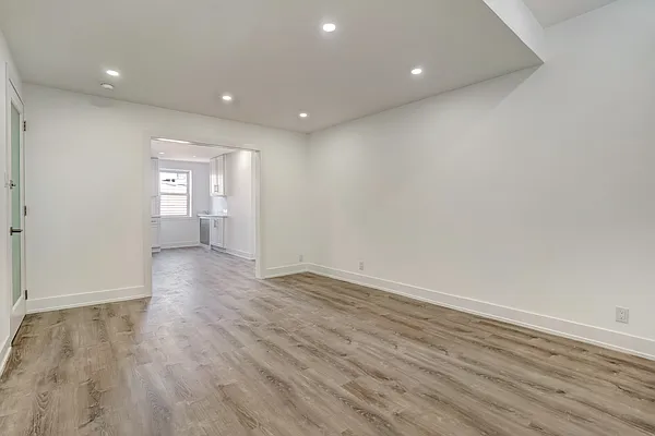 Rented by Twyford Real Estate | media 13