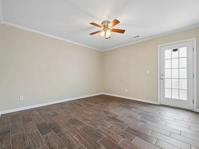 278 S Raleigh St — Photo 4