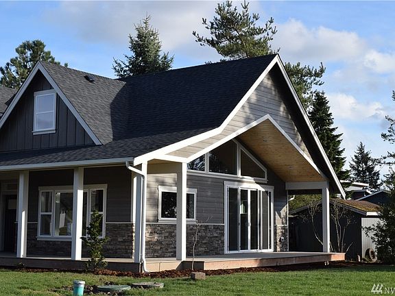 2nd image of 4623 Elmwood Dr