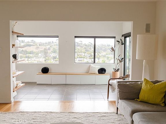 4th image of 4268 Caledonia Way