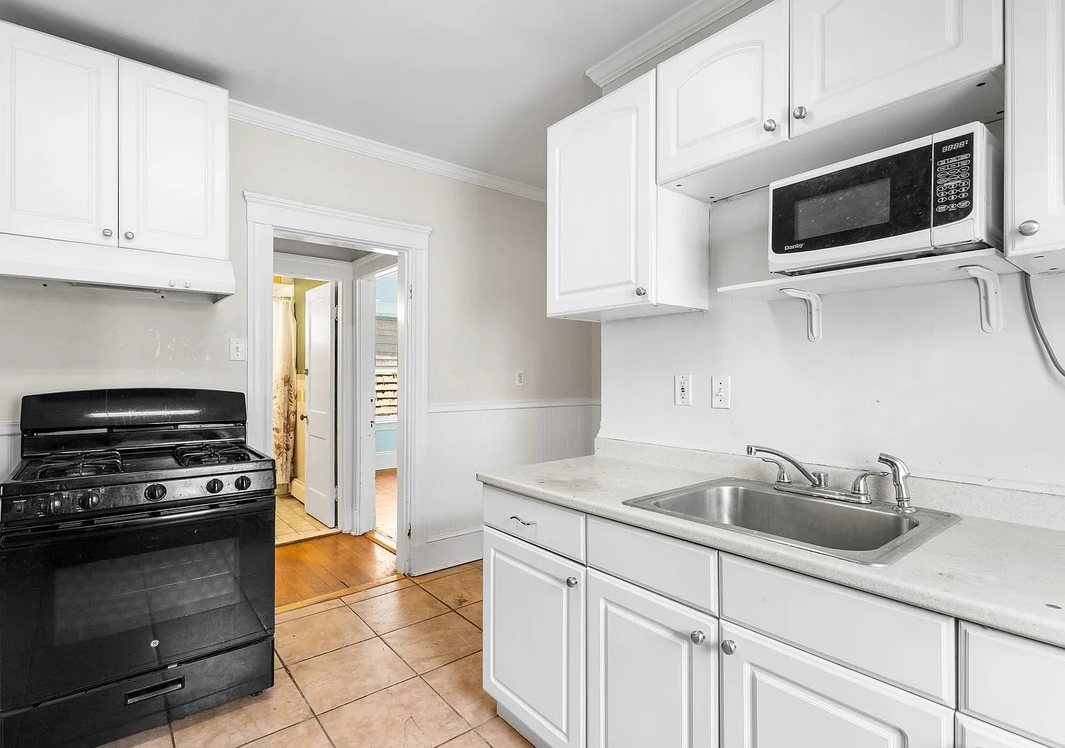 75 Orchard — Photo 2