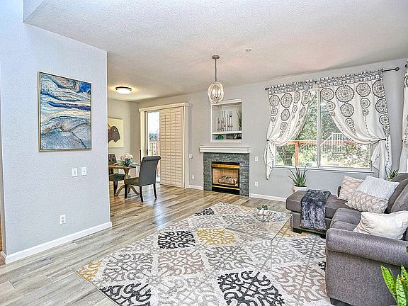 3rd image of 3850 N Canyon Ct