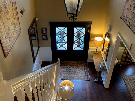 Wide Entry way 