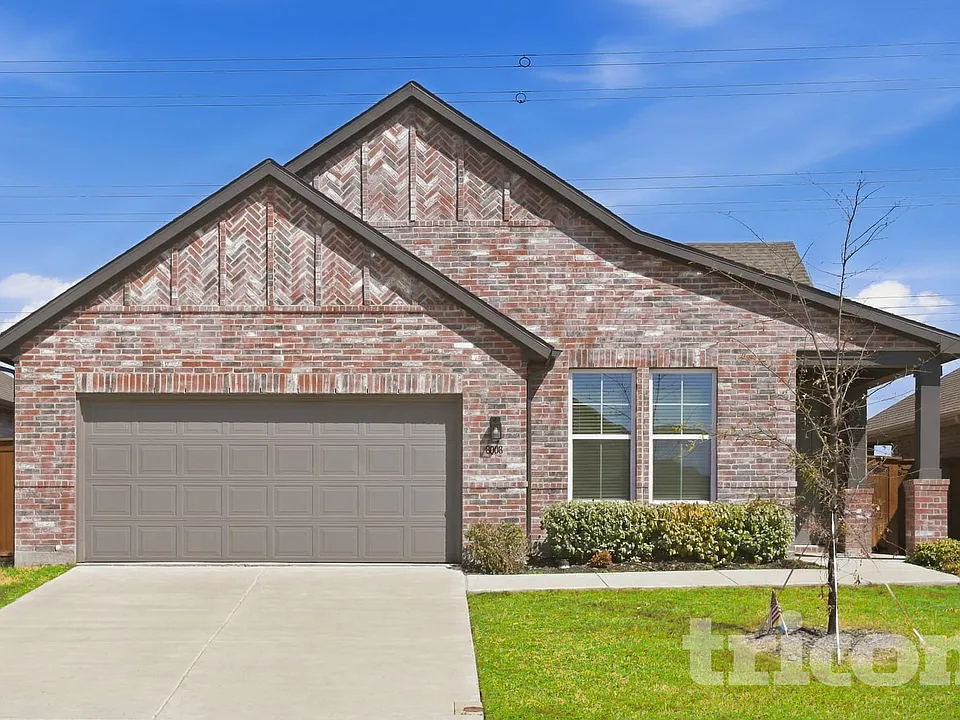8008 Brookhaven Dr