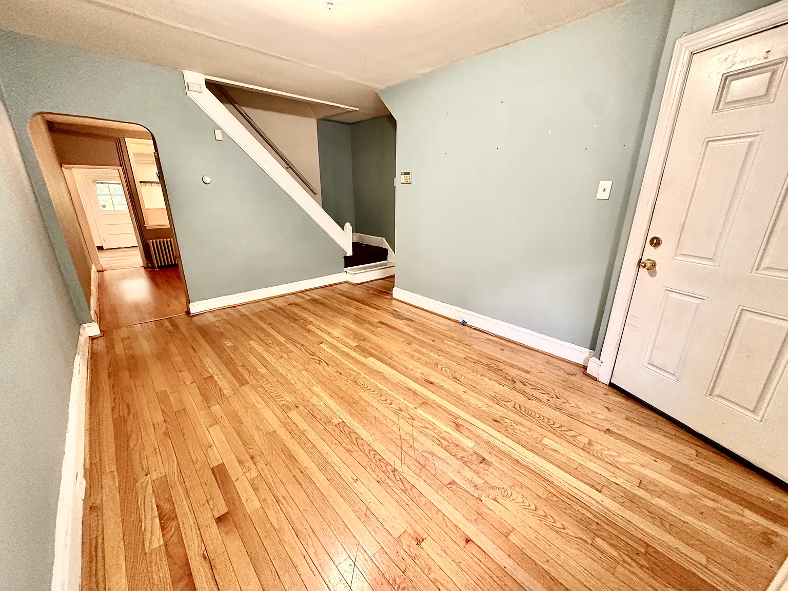 2 bed, 1200 sqft, $2,000 — Photo 2