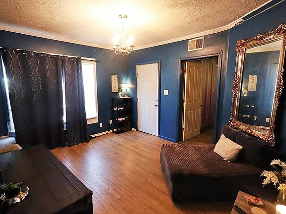 4th image of 702 Letcher St
