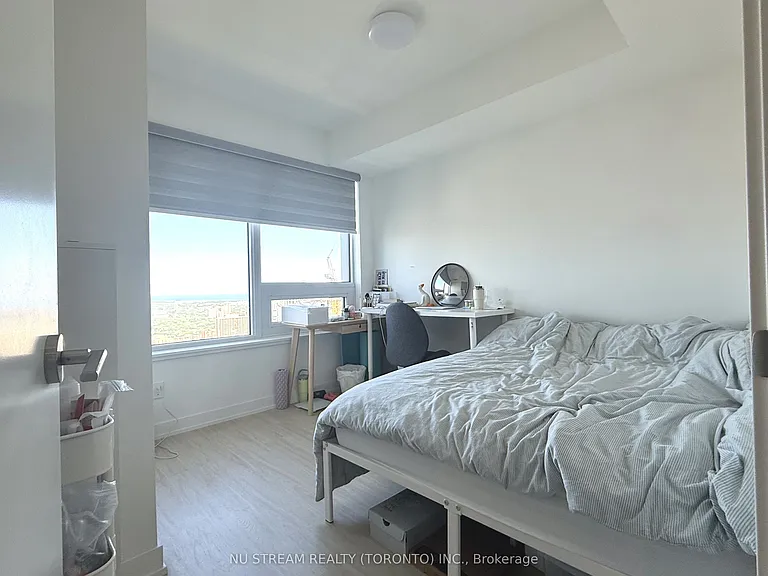 8 Wellesley St W #5010 — Photo 9