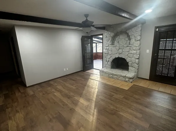 704 E Cambridge St, Springfield, MO 65807