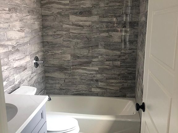 5th image of 522 Clermont Ave #2