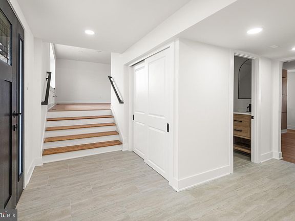 2nd image of 356 Magnolia Rd