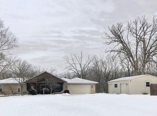 930 Tohill Rd, Decatur, IL 62521