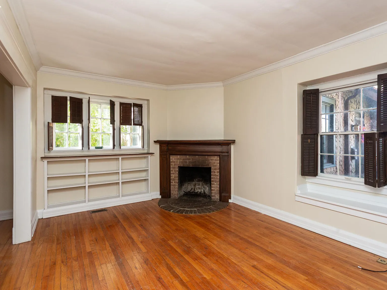 3 bed, 1.5 bath, 1500 sqft, $1,900 — Photo 4
