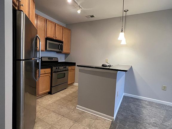 2nd image of 2655 Prosperity Ave APT 422