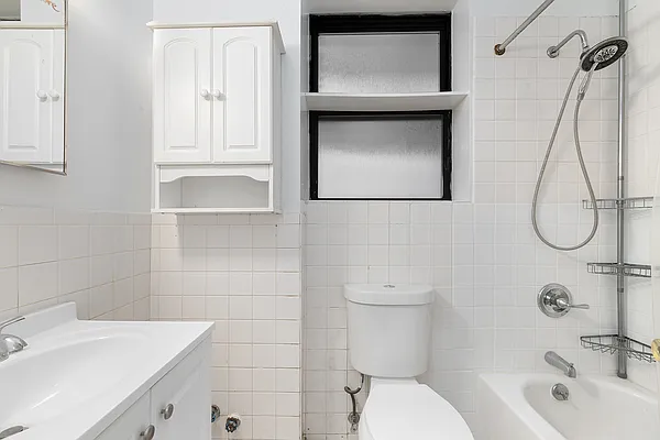 Rented by REAL New York | media 22