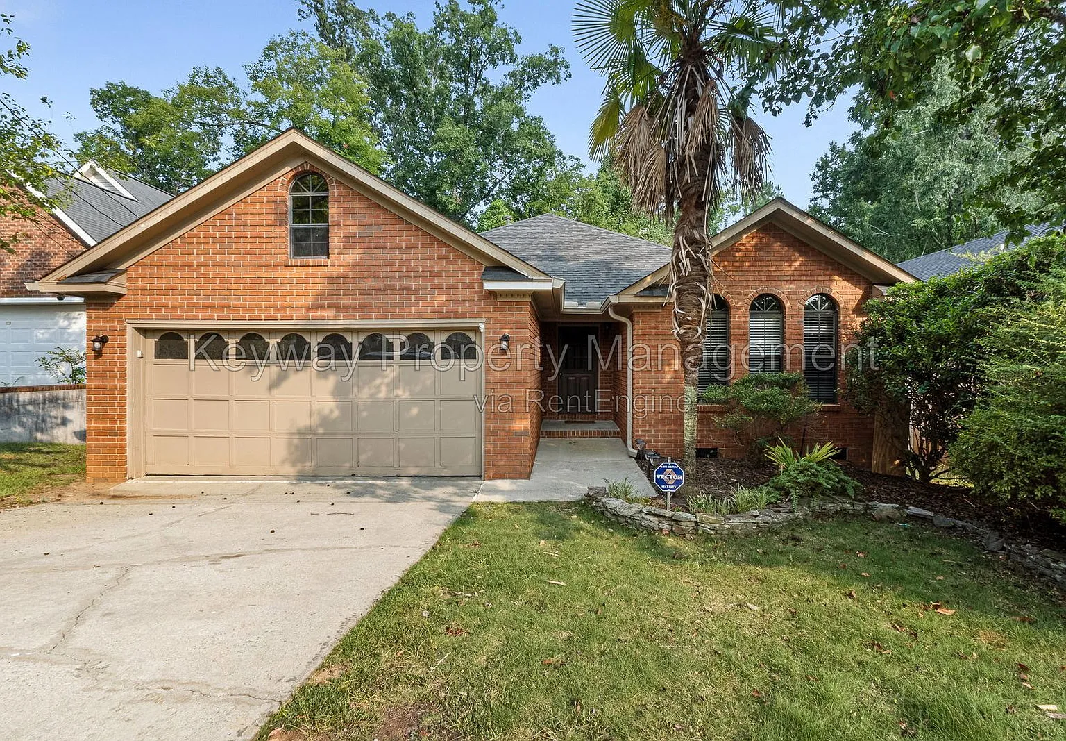 3 bed, 2.0 bath, 1633 sqft, $1,735 — Photo 2