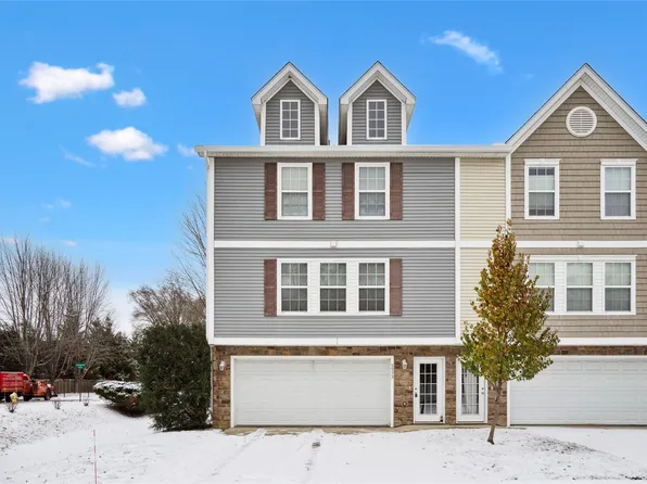 5573 Jordan Ct, Johnston, IA 50131