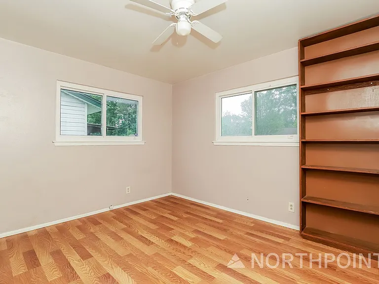 1060 Richmond Dr — Photo 14