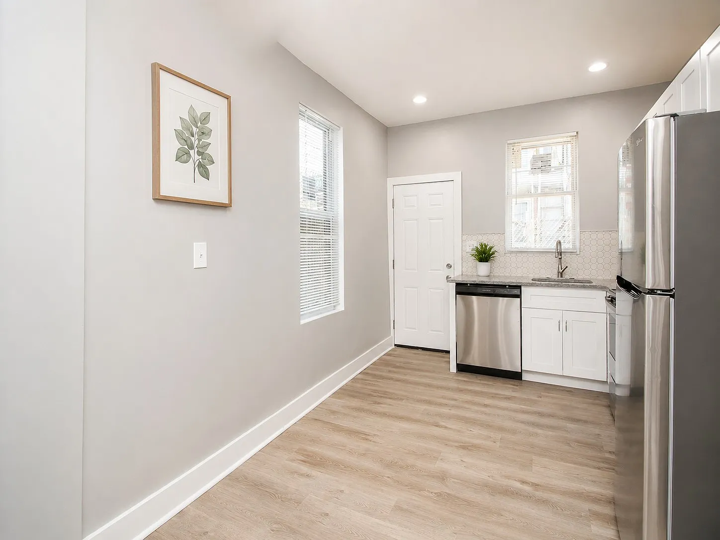3 bed, 1.5 bath, 1072 sqft, $1,650 — Photo 4