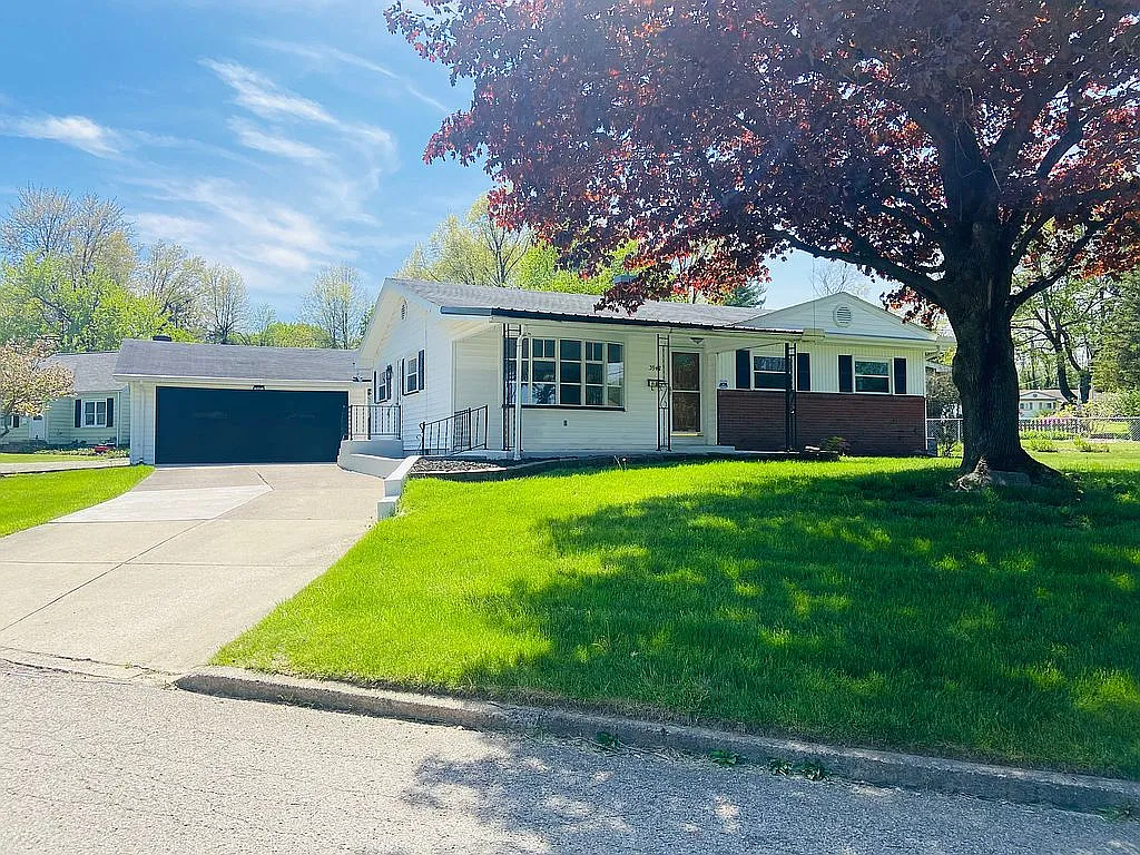3947 Brandomyne Ave photo 1