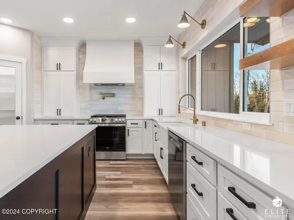 1459 N Utopia View Cir, Wasilla, AK 99623