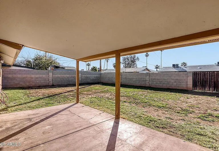 921 E Campus Dr — Photo 23