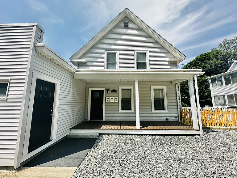 213 Pine St #3 — Photo 8