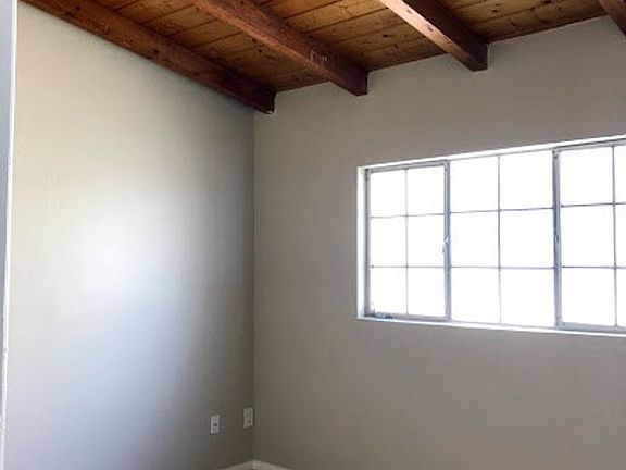 4th image of 725 Wrelton Dr APT E