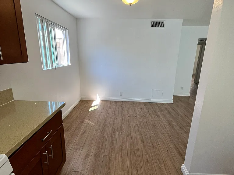 19142 Sherman Way #1 — Photo 16